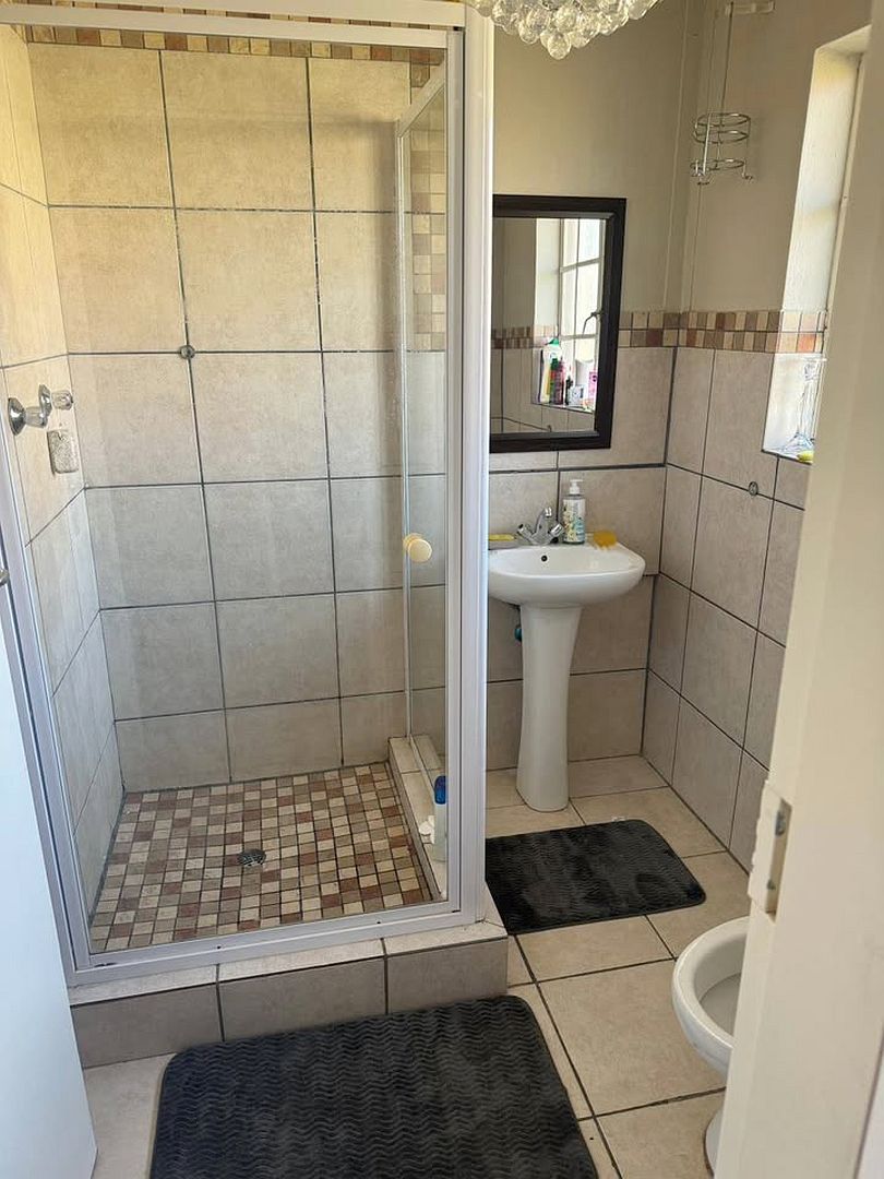 To Let 4 Bedroom Property for Rent in Waterkloof North West